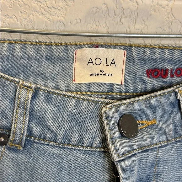 Alice + Olivia Light Denim Jeans - Picture 2 of 7